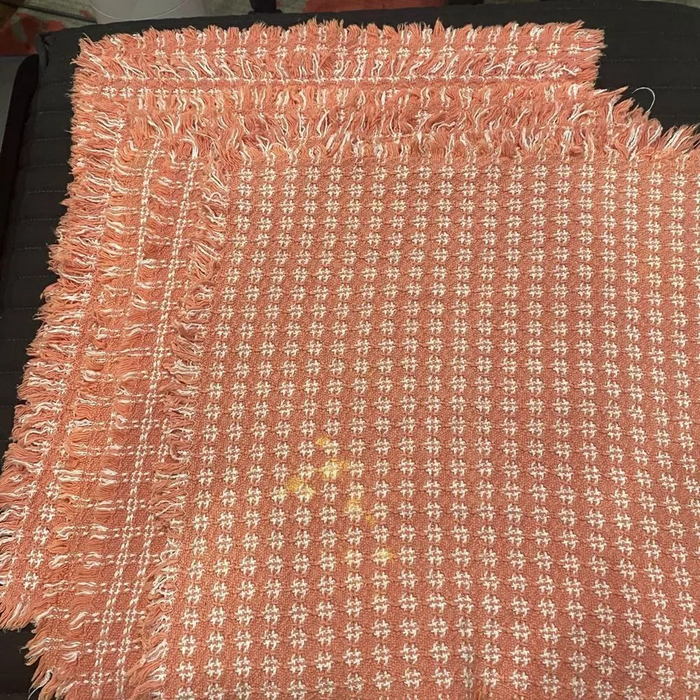 No Brand Table 15 X 15” Place Mat or Napkins